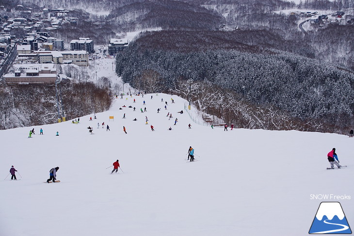 ニセコマウンテンリゾート グラン・ヒラフ　粉雪と千歳ワイナリーの美味しいワインに酔う♪